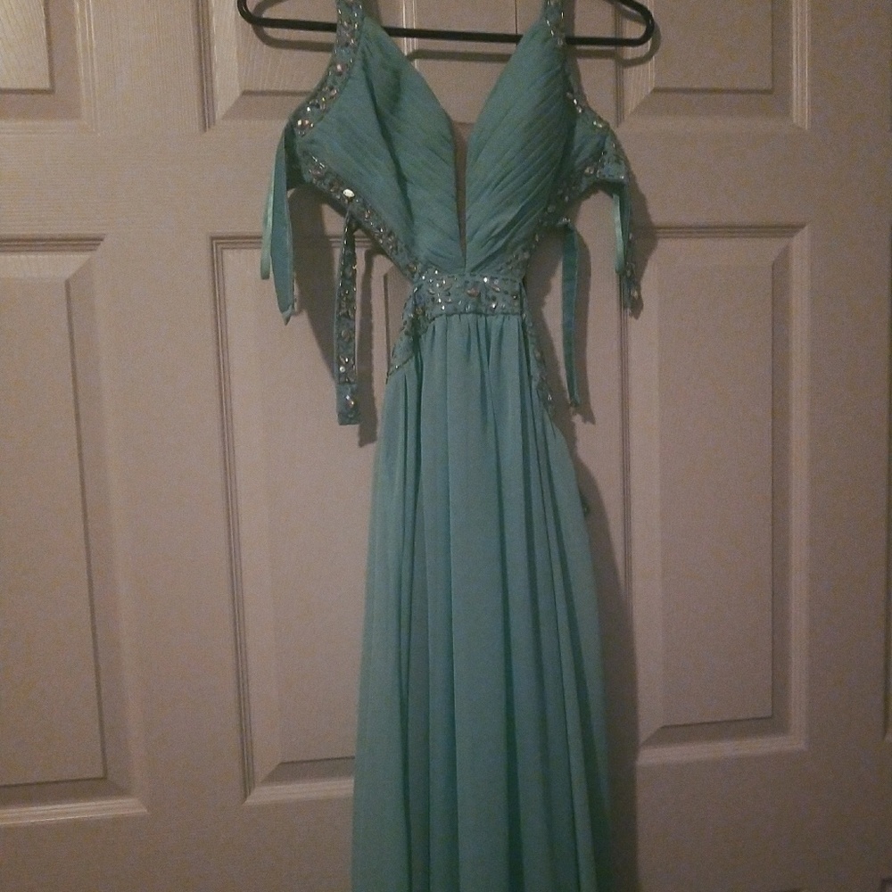 Graduated, worn once.